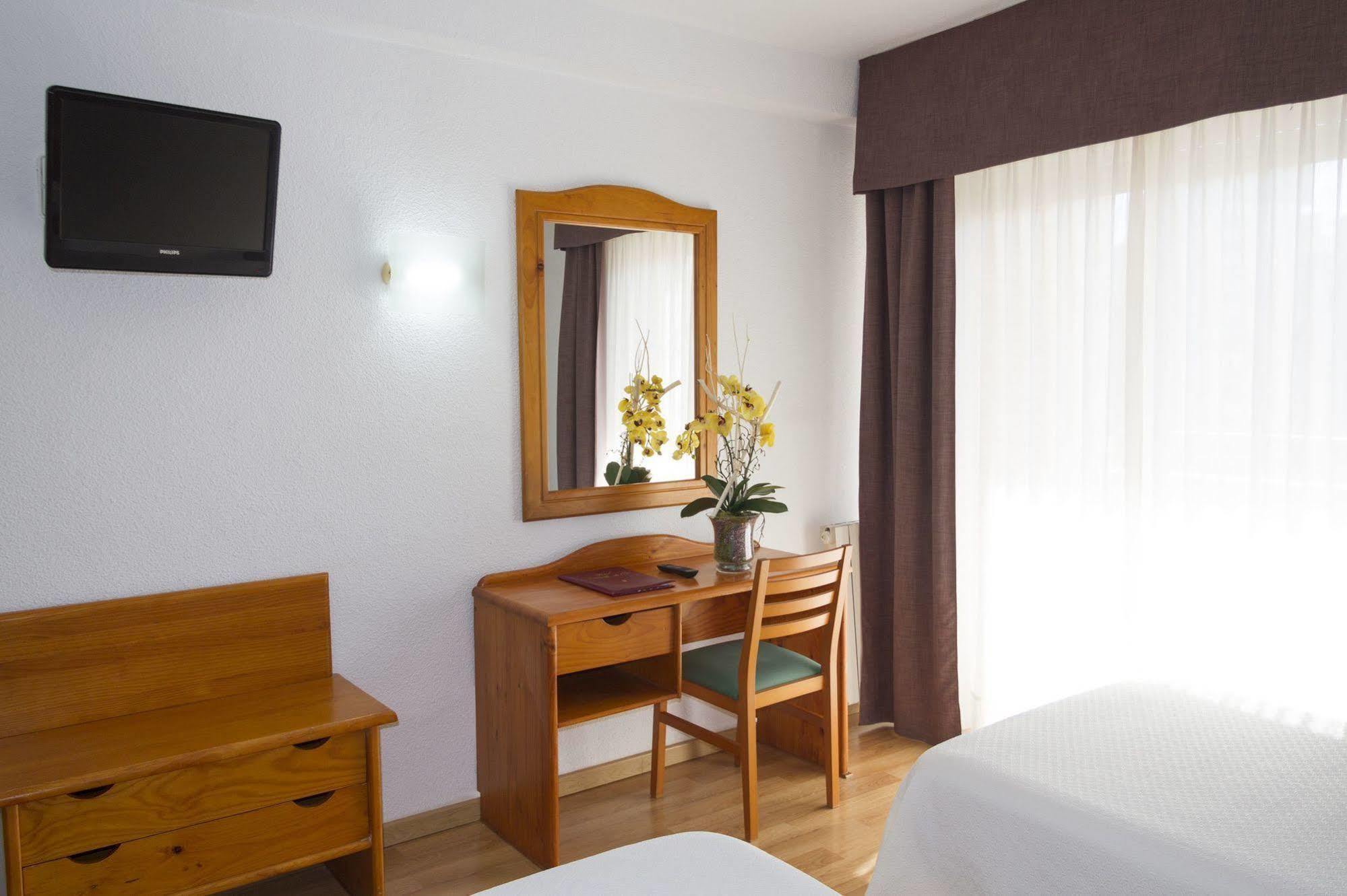 Hotel Caballo De Oro Бенидорм Экстерьер фото